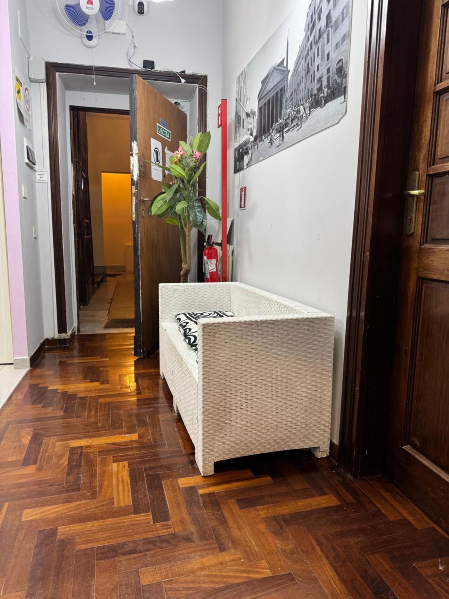 Destination In Rome Hostel Ngoại thất bức ảnh